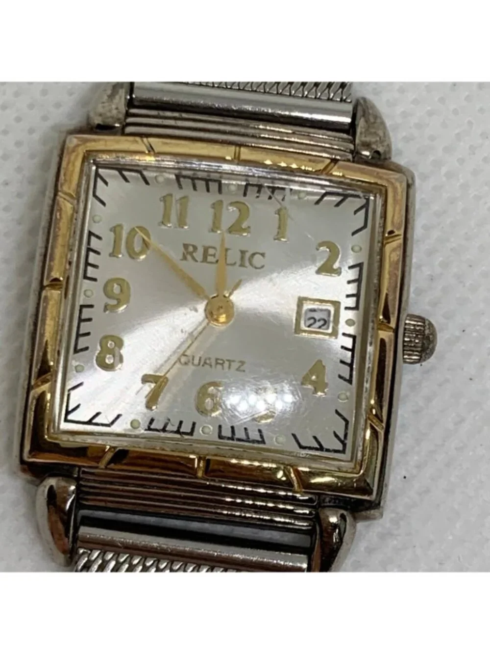 Vintage relic women’s watch silver gold tone squares case 26mm quartz running